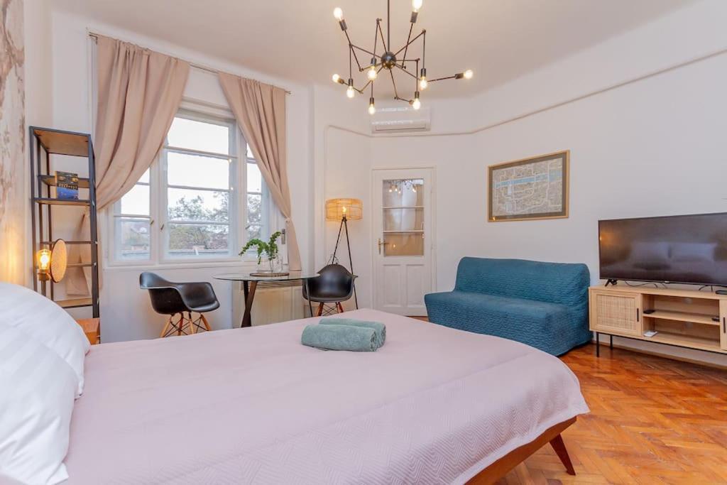 Bright-nest Downtown Terrace Nw Apartment *